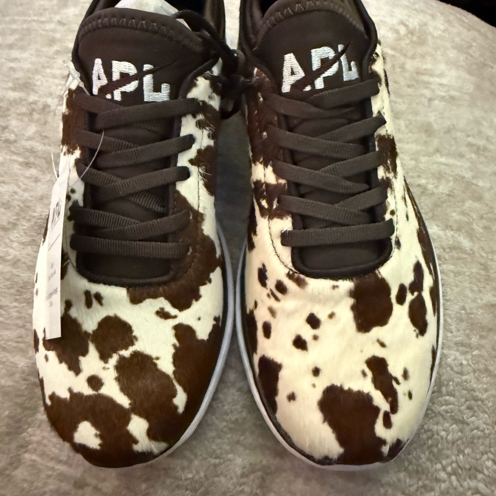 NIB APL Women's Iconic Phantom Shoes Sneakers Deep Brown/ White/Cow 7.5 - Picture 3 of 10